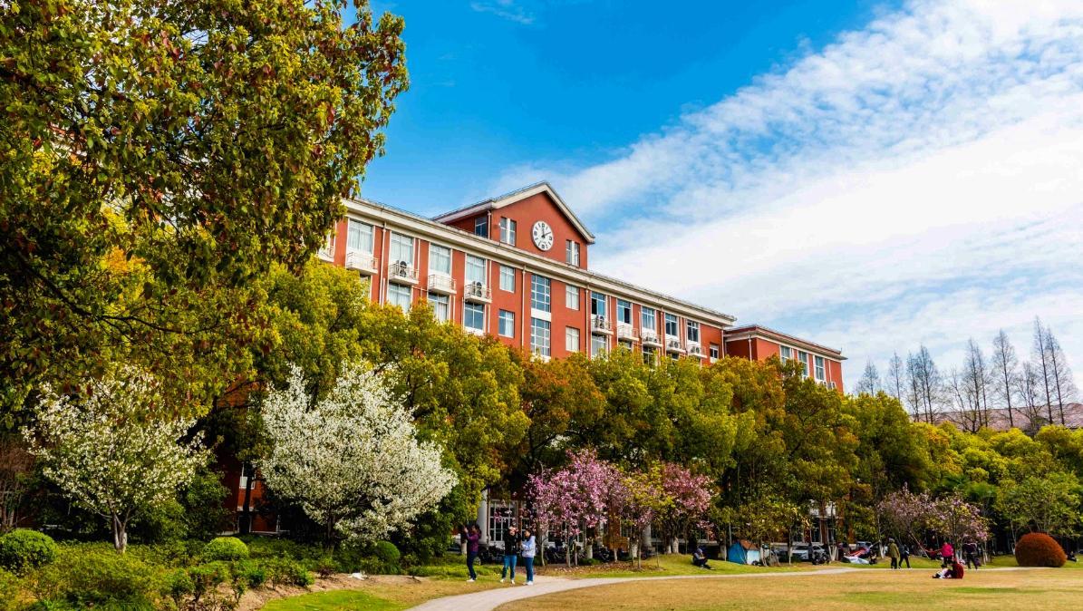 警惕!上海五所虚假大学曝光,别让大学毕业证梦毁于诈骗