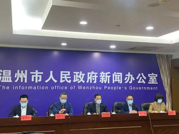 我市召开疫情防控发布会，发热诊间扩容，退烧药免费发放