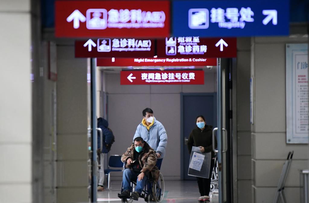 疫情下就医烦心事咋解决?多地举措体现制度与温度