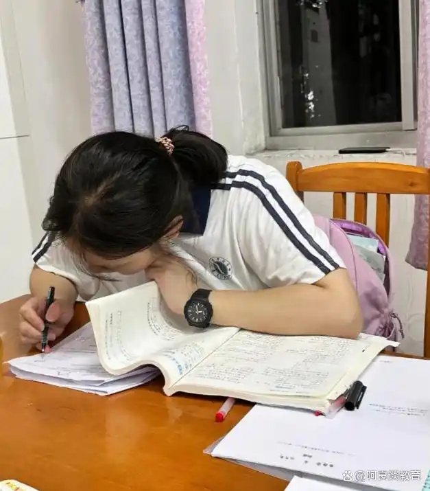 高考志愿填报关键期!家长如何避免孩子高分却无缘理想院校?