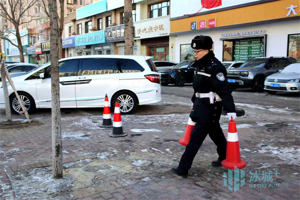 哈尔滨整治私设挡车设施,鼓励群众举报违规占用道路行为