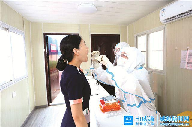 8月9日记者随团探访疫情防控一线,重点核查新冠疫苗接种点