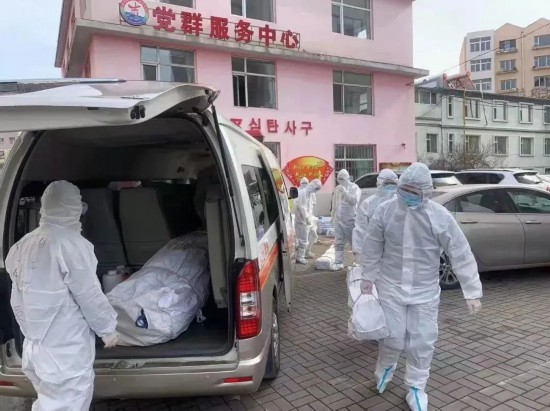 吉林疫情严峻,消防救援队伍奋战抗疫一线守护群众安全