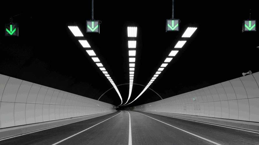 高速行驶时,远近光灯你用对了吗?